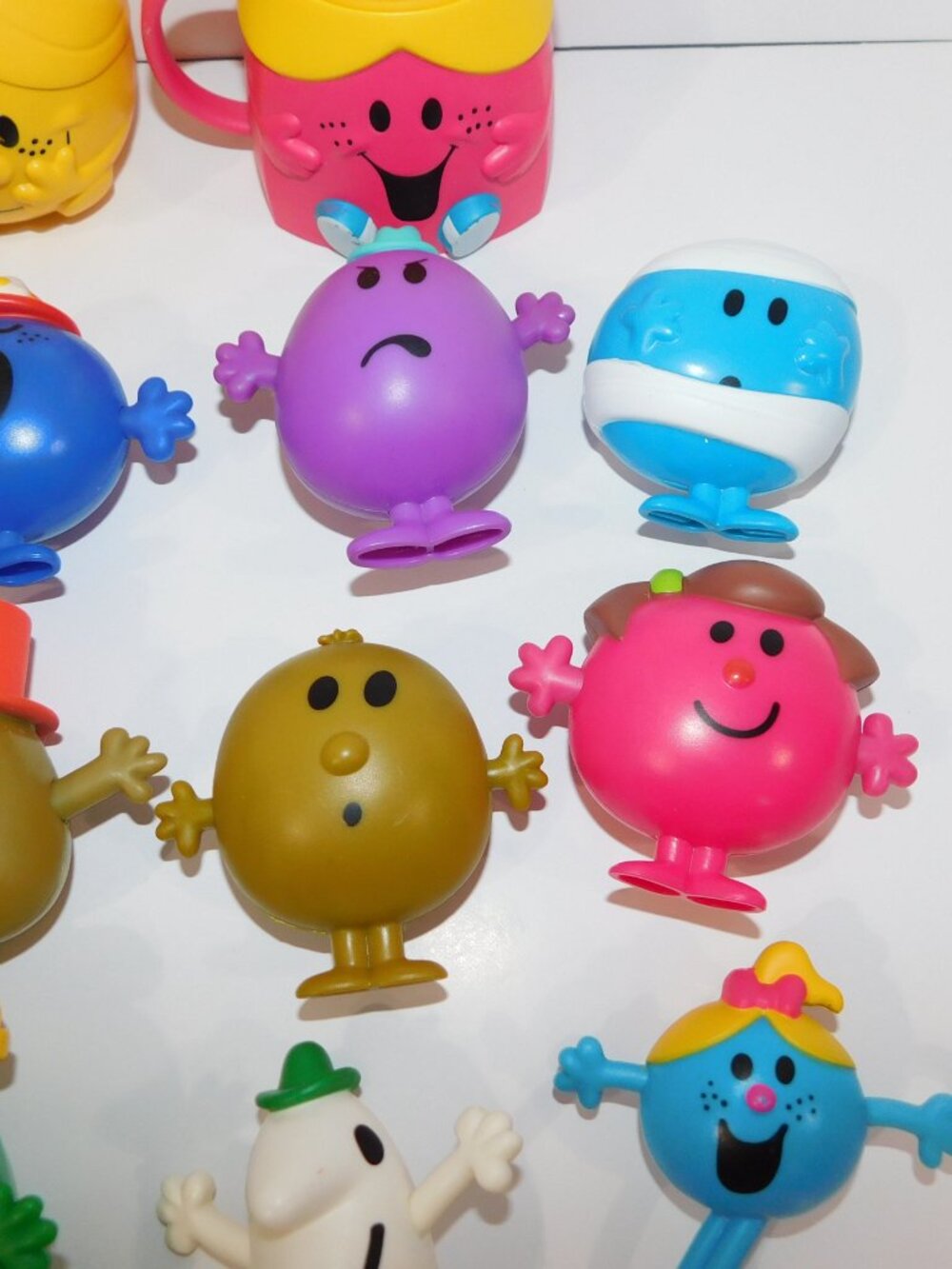 Lot 21  McDonalds Mr. Men & Little Miss Toy Figures and Cups R. Hargreaves - Picture 4 of 8